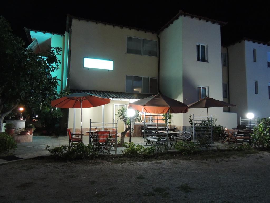 Studios Costa Porto Koufo Exterior foto